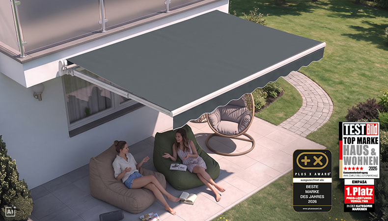 Gelenkarmmarkise auf einer Terrasse
