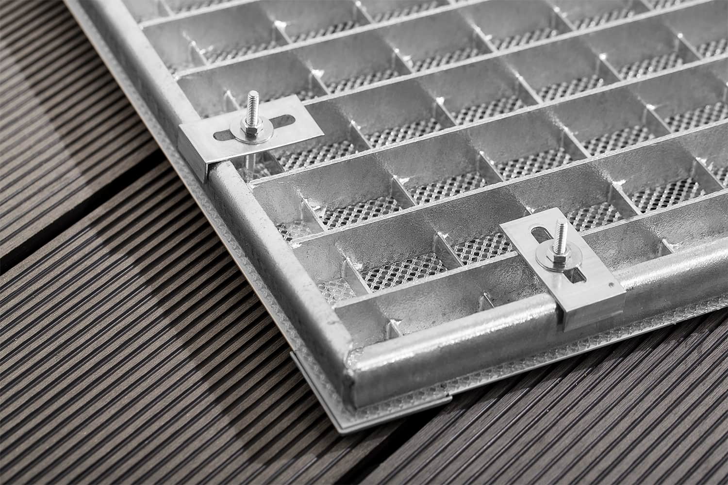 Lichtschachtabdeckung "PROFI", silber eloxierter Rahmen - 60 x 115 cm oder 80 x 150 cm