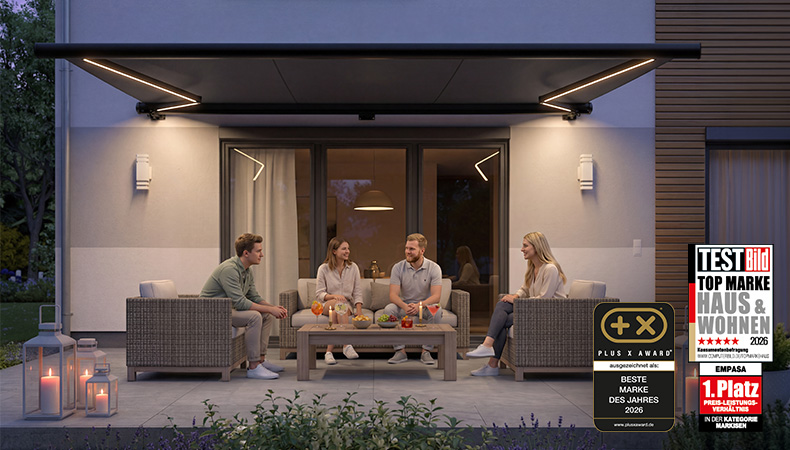 Elektrische Vollkassettenmarkise PROFI auf einer Terrasse